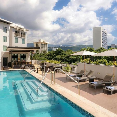 Courtyard By Marriott Kingston, Jamaica Hotel Eksteriør billede