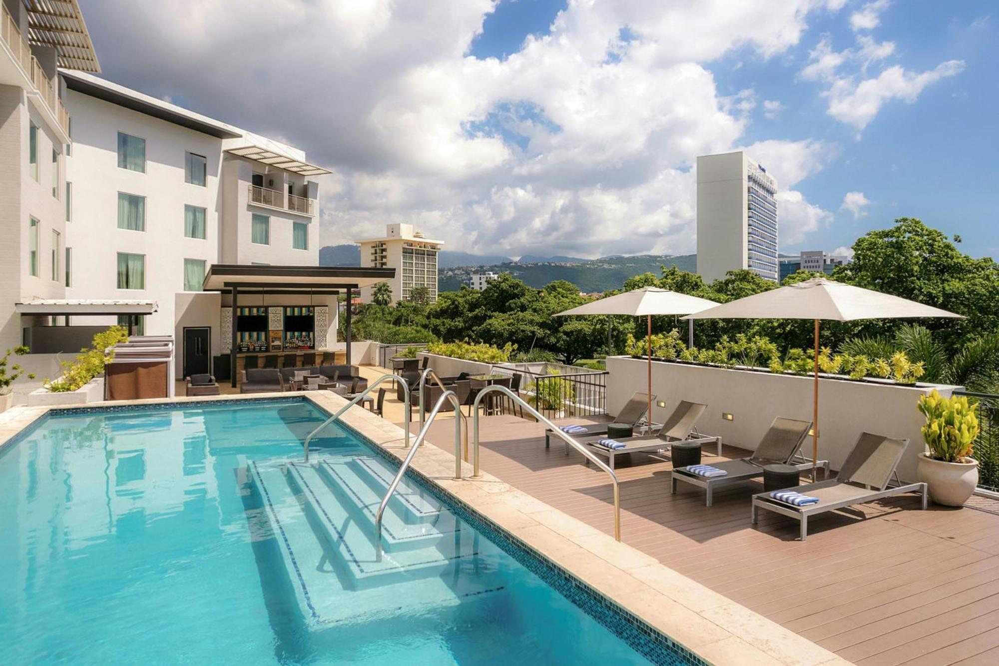 Courtyard By Marriott Kingston, Jamaica Hotel Eksteriør billede