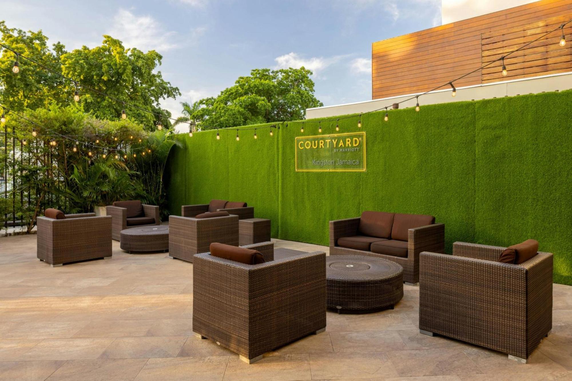 Courtyard By Marriott Kingston, Jamaica Hotel Eksteriør billede