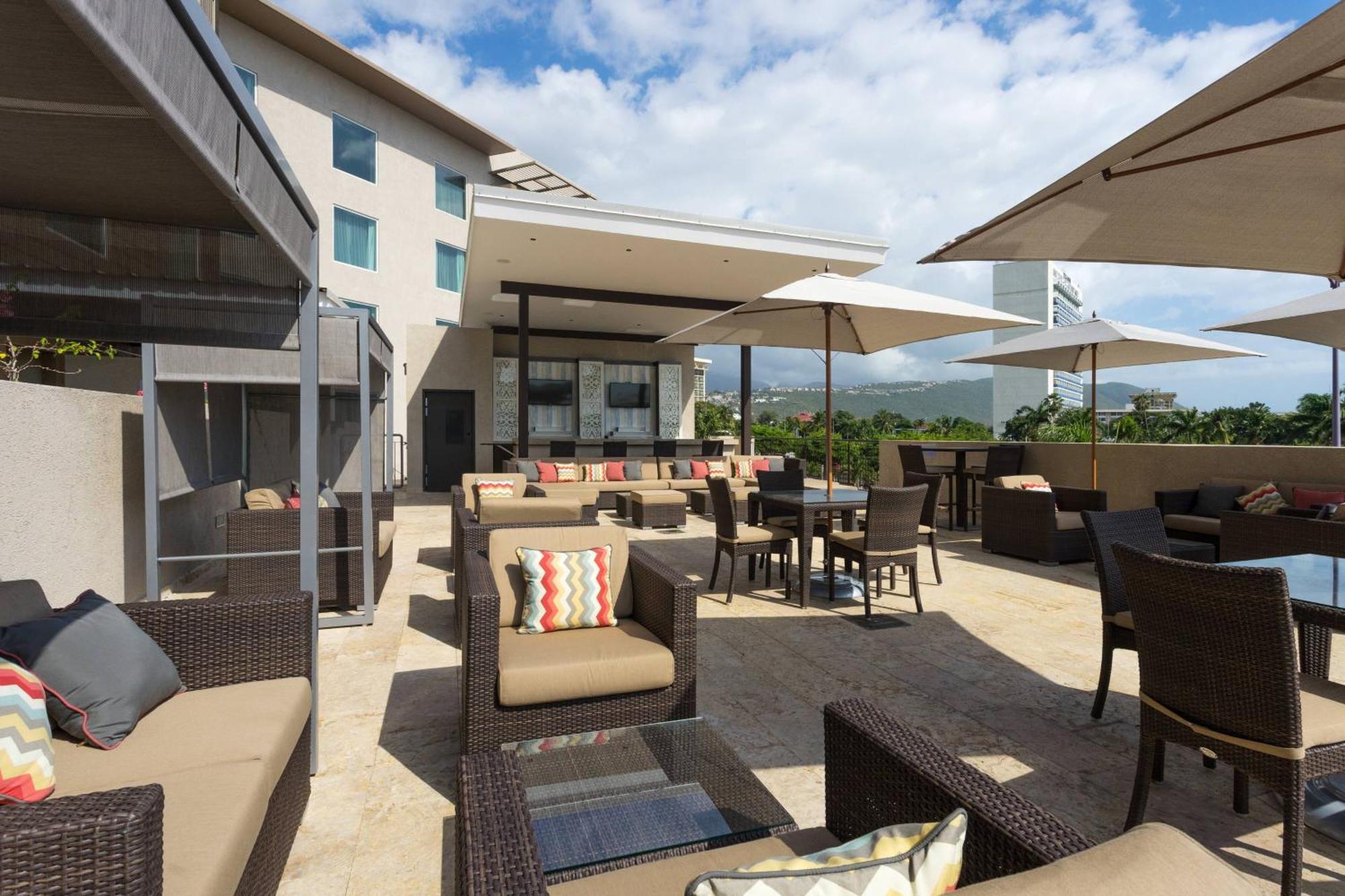 Courtyard By Marriott Kingston, Jamaica Hotel Eksteriør billede